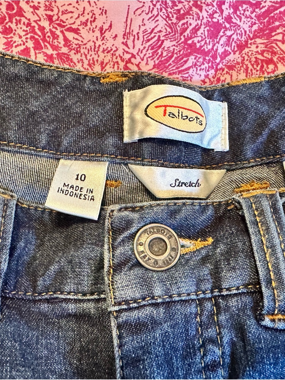 Talbots Straight Leg Women's size 10 Dark Wash Blue Denim jeans - Picture 2 of 8